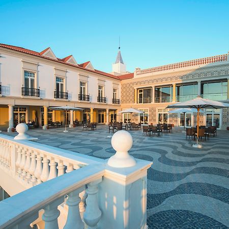 Praia D'El Rey Marriott Golf & Beach Resort Praia del Rei Kültér fotó The central courtyard of the hotel